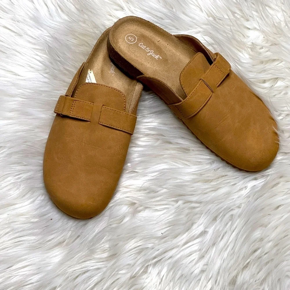Cat & Jack Girls' Perry Slip-On Clogs